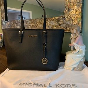 Michael Kors Jet Set Travel Tote